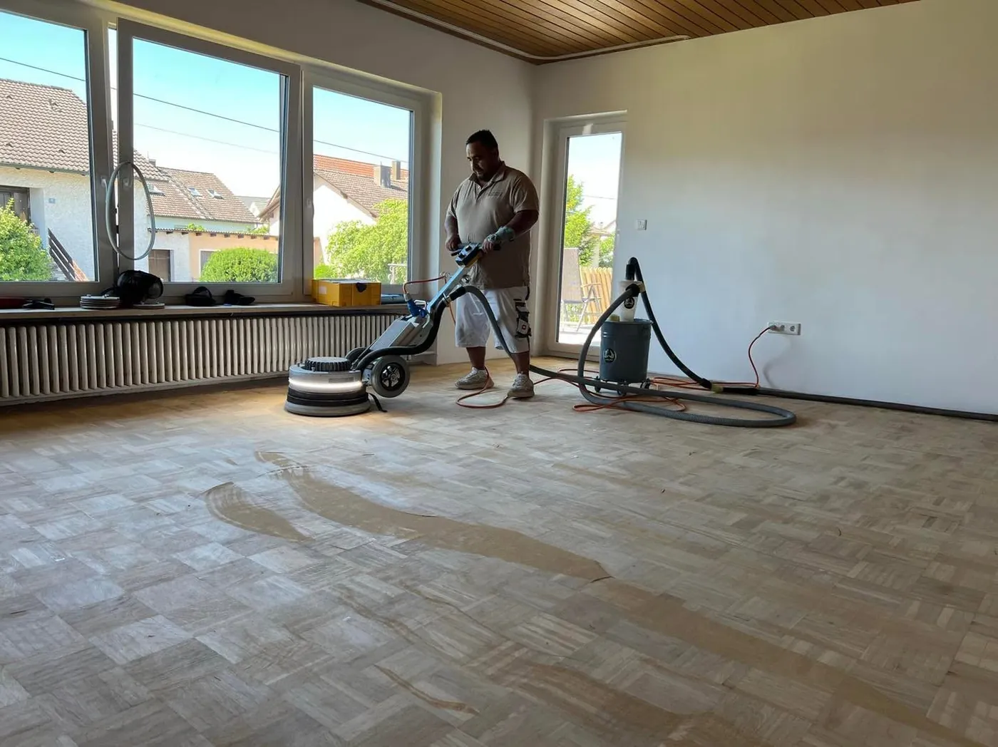 Parkett aufbereiten & schleifen – Schreinerei Schreistetter