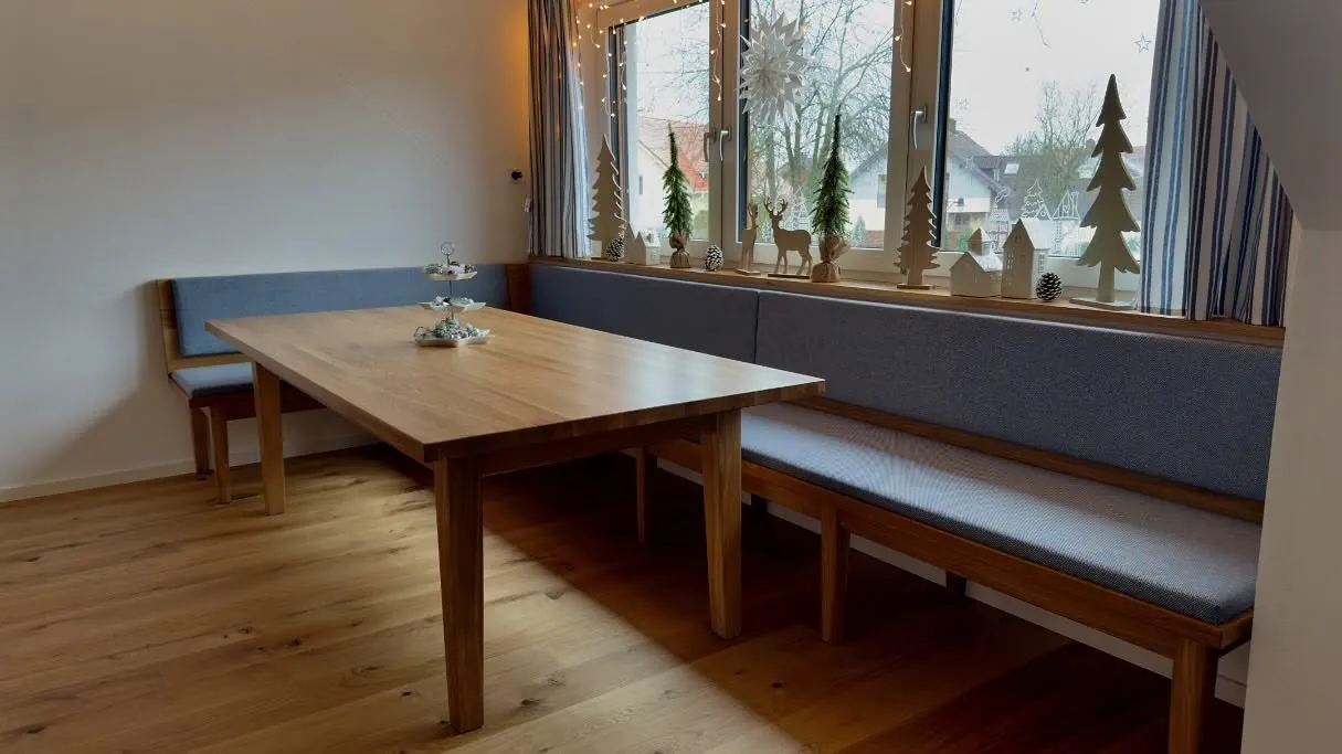 Eckbank in Eiche – Schreinerei Schreistetter