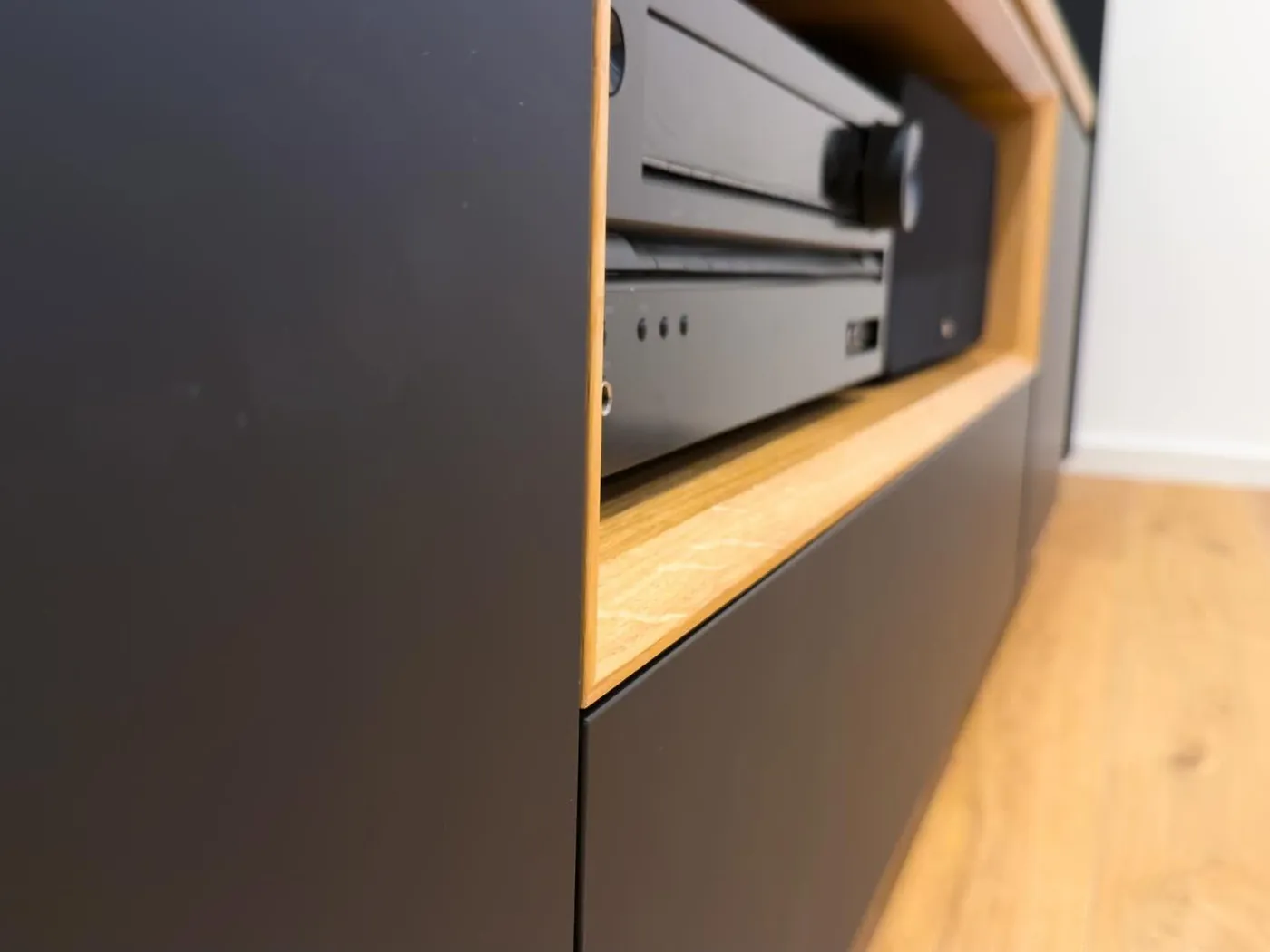 TV- & HiFi-Möbel – Schreinerei Schreistetter